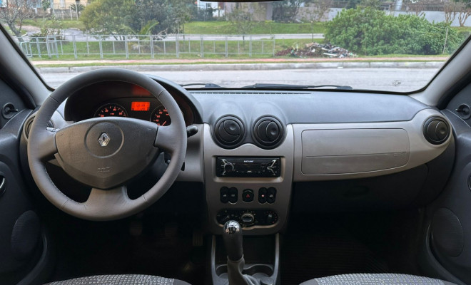 Renault SANDERO Expression Hi-Flex 1.6 8V - 2009-10