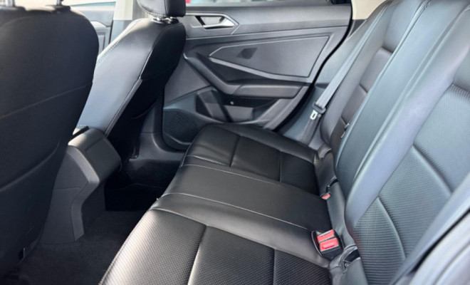 VW - VolksWagen JETTA Comfort. 250 TSI 1.4 Flex 16v Aut. 2019 Flex-14