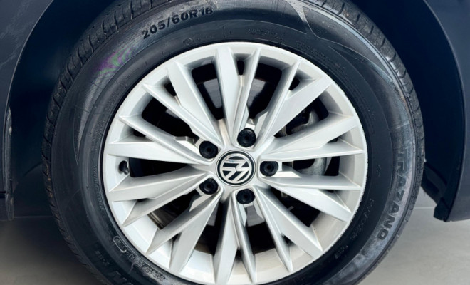 VW - VolksWagen JETTA Comfort. 250 TSI 1.4 Flex 16v Aut. 2019 Flex-15
