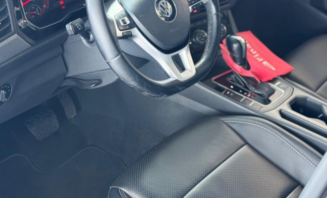 VW - VolksWagen JETTA Comfort. 250 TSI 1.4 Flex 16v Aut. 2019 Flex-11