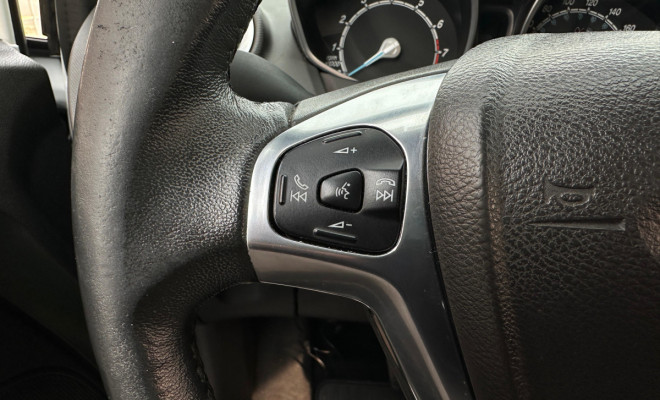 Ford Fiesta TIT./TIT.Plus 1.6 16V Flex Aut. 2015 Flex-2