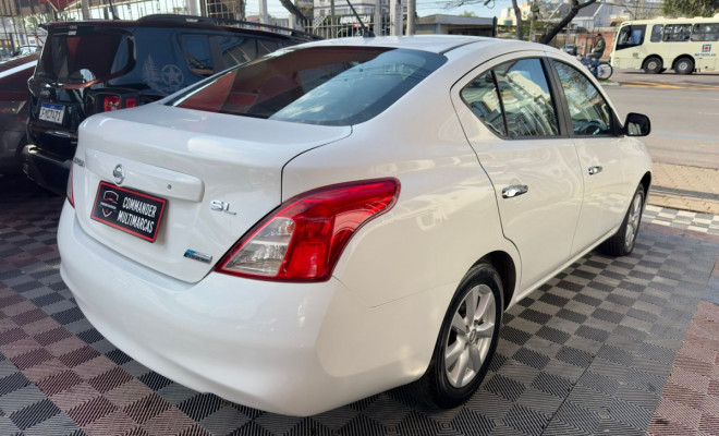 Nissan VERSA SL 1.6 16V Flex Fuel 4p Mec. 2013 Flex-1
