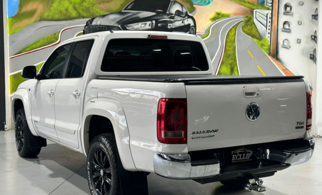 VW - VolksWagen AMAROK High.CD 2.0 16V TDI 4x4 Dies. Aut 2015 Diesel-1