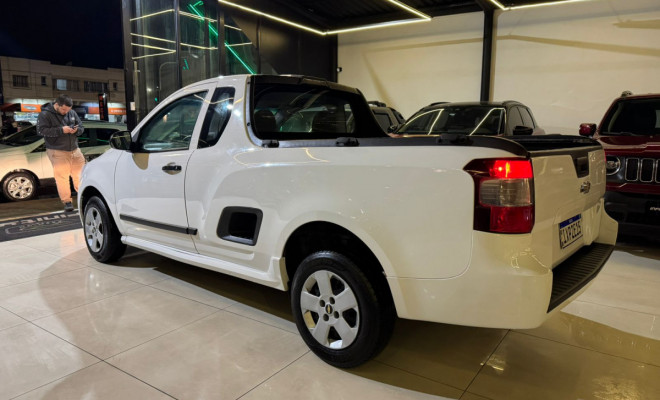 GM - Chevrolet MONTANA LS 1.4 ECONOFLEX 8V 2p 2017 Flex-4