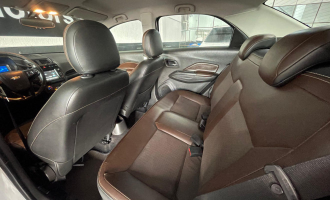 GM - Chevrolet COBALT LTZ 1.8 8V Econo.Flex 4p Mec. 2017 Flex-8