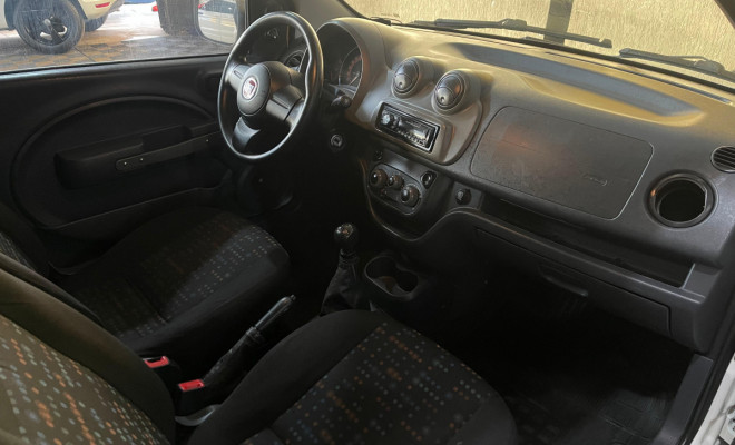 Fiat Fiorino Furgão Celeb. EVO 1.4 Flex 8V 2p 2015 Flex-6