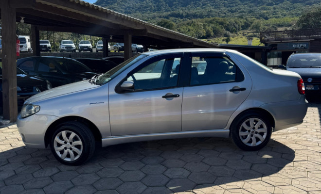 Fiat Siena Celebration 1.0 Fire Flex 8V 4p 2010 Flex-1