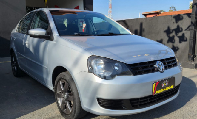 VW - VolksWagen Polo Sedan 1.6 Mi Total Flex 8V 4p 2014 Flex-5