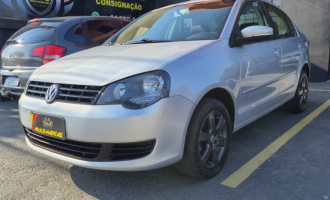 VW - VolksWagen Polo Sedan 1.6 Mi Total Flex 8V 4p 2014 Flex-6