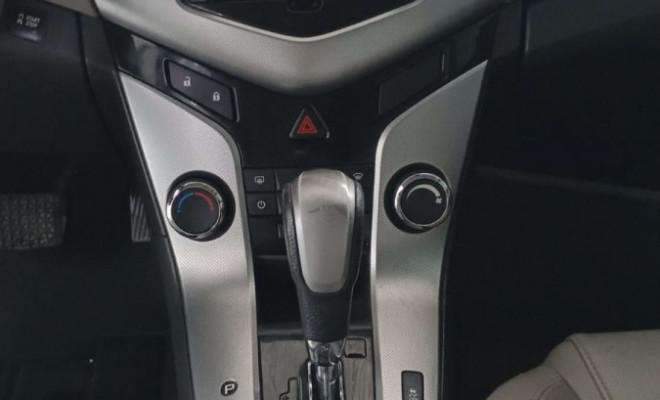 GM - Chevrolet CRUZE LTZ 1.8 16V FlexPower 4p Aut. 2012 Flex-19