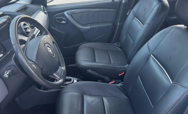 Duster Dynamique 2.0 Tech Road Aut. 2015 – Robustez, conforto e excelente custo-benefício!-7