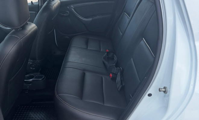 Duster Dynamique 2.0 Tech Road Aut. 2015 – Robustez, conforto e excelente custo-benefício!-8