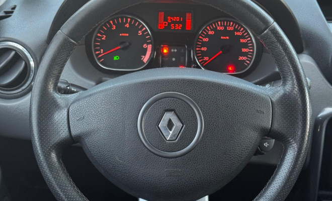 Duster Dynamique 2.0 Tech Road Aut. 2015 – Robustez, conforto e excelente custo-benefício!-4