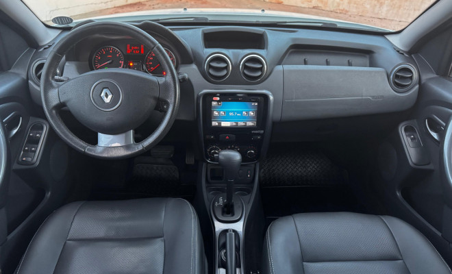 Duster Dynamique 2.0 Tech Road Aut. 2015 – Robustez, conforto e excelente custo-benefício!-3