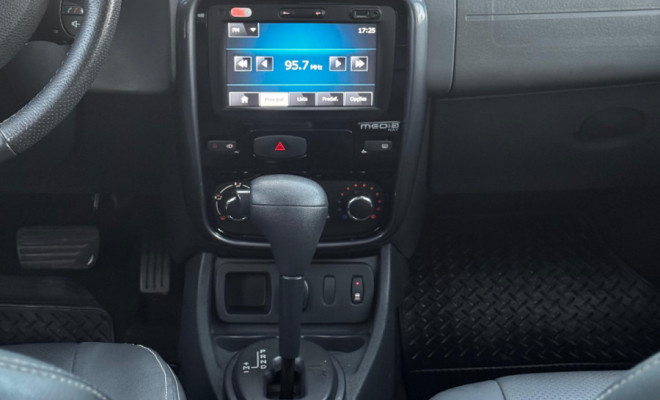 Duster Dynamique 2.0 Tech Road Aut. 2015 – Robustez, conforto e excelente custo-benefício!-6