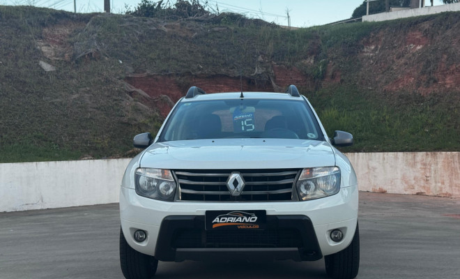 Duster Dynamique 2.0 Tech Road Aut. 2015 – Robustez, conforto e excelente custo-benefício!-0