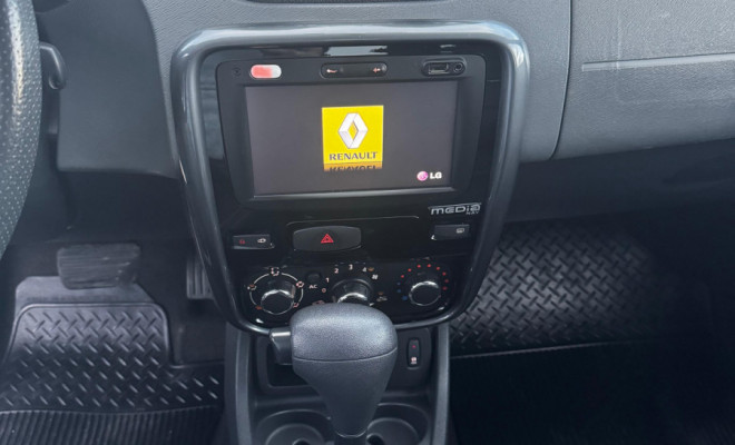 Duster Dynamique 2.0 Tech Road Aut. 2015 – Robustez, conforto e excelente custo-benefício!-11