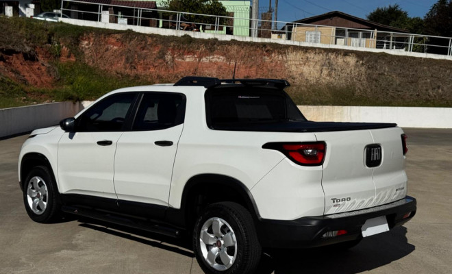 Toro Endurance 1.8 Automática 2022 – Estilo, praticidade e versatilidade em uma única picape!-17