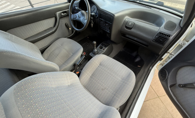 VW - VolksWagen Gol CLi / CL/ Copa/ Stones 1.6 1996 Gasolina-4