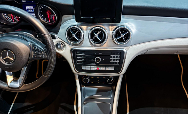 Mercedes-Benz GLA 200 Night 1.6. TB 16V Flex Aut. 2019 Flex-7