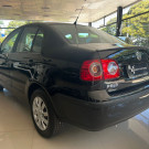 VW - VolksWagen Polo Sedan 1.6 Mi Total Flex 8V 4p 2007 Gasolina-9