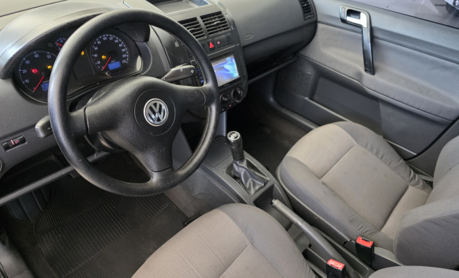 VW - VolksWagen Polo Sedan 1.6 Mi Total Flex 8V 4p 2007 Gasolina-5