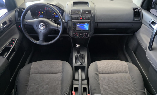 VW - VolksWagen Polo Sedan 1.6 Mi Total Flex 8V 4p 2007 Gasolina-6