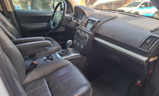 Land Rover Freelander2 SE 2.2 SD4 190cv TURBO 2013 Diesel-24