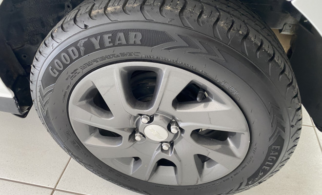 GM - ONIX HATCH LT 1.4 Aut 2014-13