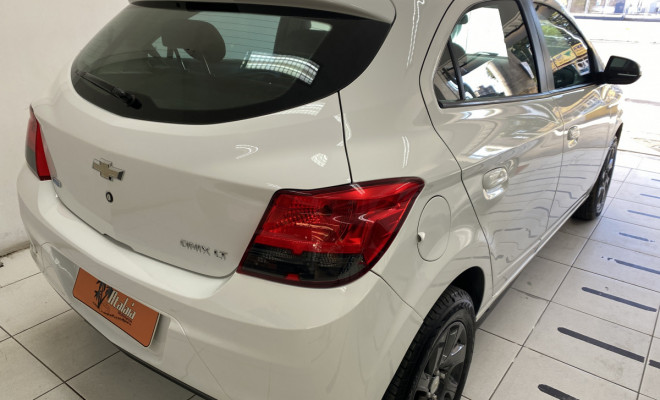 GM - ONIX HATCH LT 1.4 Aut 2014-4