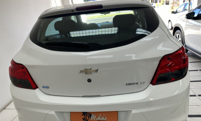 GM - ONIX HATCH LT 1.4 Aut 2014-3