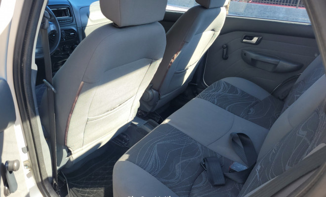 Fiat Siena EL 1.0 mpi Fire Flex 8V 4p 2013 Flex-7