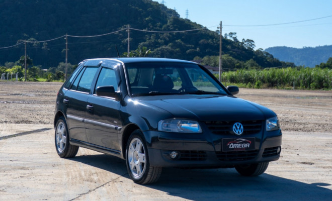 VW - VolksWagen Gol Plus 1.0 Mi Total Flex 4p 2008 Flex-0