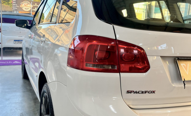 VW - VolksWagen SPACEFOX 1.6/ 1.6 Trend Total Flex 8V 5p 2014 Flex-4