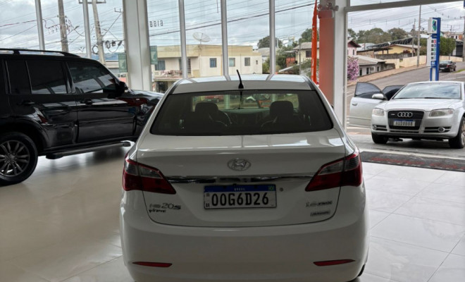 Hyundai HB20S Premium 1.6 Flex 16V Aut. 4p 2015 Flex-2