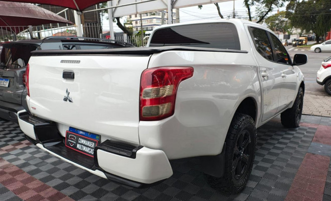 Mitsubishi L200 Triton Sport GL 4x4 Die. Mec. 2022 Diesel-1
