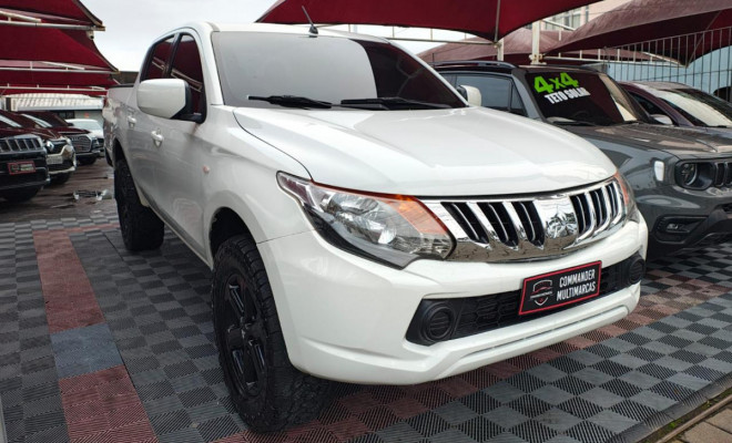 Mitsubishi L200 Triton Sport GL 4x4 Die. Mec. 2022 Diesel