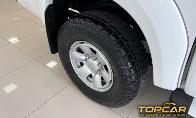 Toyota Hilux CD D4-D 4x4 3.0 TDI Dies. Mec. 2015 Diesel-8