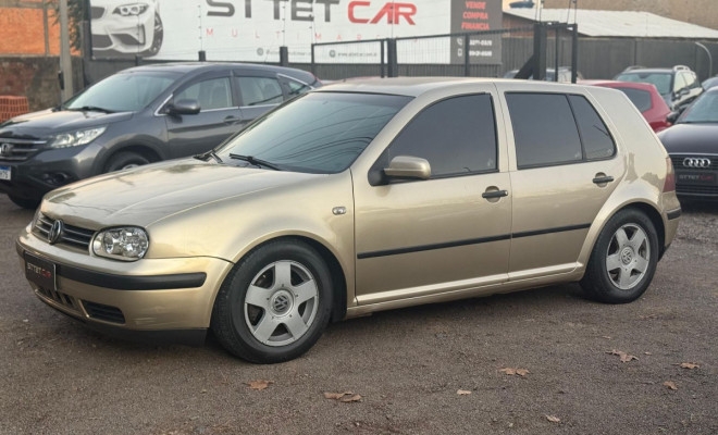 VW - VolksWagen Golf 2.0/ 2.0 Mi Flex Comfortline/ Sport 2001 Flex