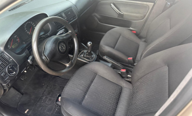 VW - VolksWagen Golf 2.0/ 2.0 Mi Flex Comfortline/ Sport 2001 Flex-6