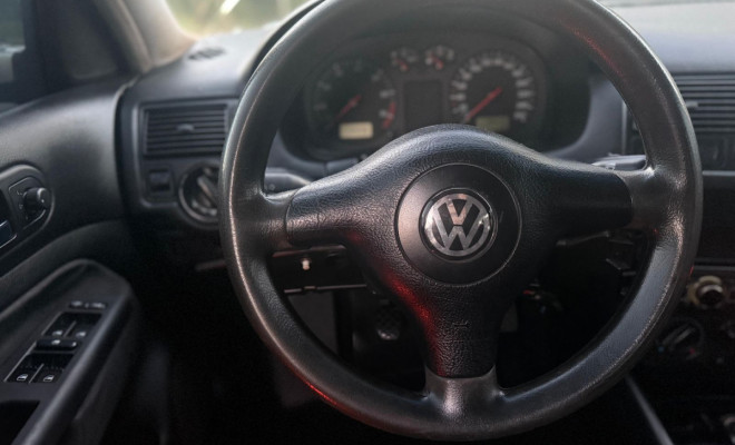 VW - VolksWagen Golf 2.0/ 2.0 Mi Flex Comfortline/ Sport 2001 Flex-9