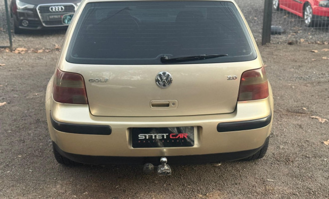 VW - VolksWagen Golf 2.0/ 2.0 Mi Flex Comfortline/ Sport 2001 Flex-4