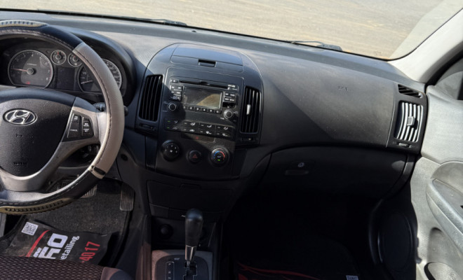 Hyundai i30 2.0 16V 145cv 5p Aut. 2010 Gasolina-6