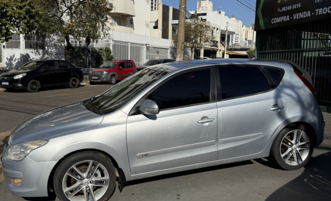 Hyundai i30 2.0 16V 145cv 5p Aut. 2010 Gasolina-2