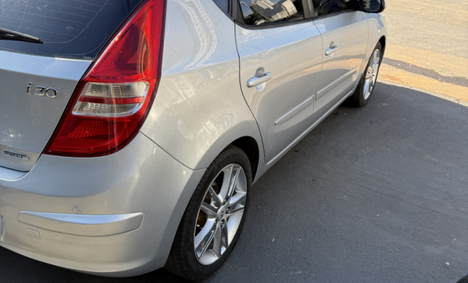 Hyundai i30 2.0 16V 145cv 5p Aut. 2010 Gasolina-4