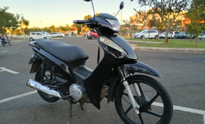 HONDA BIZ 125 ES/ 125 ES FLEX 2011 Gasolina-4