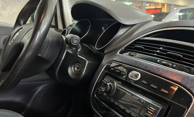 Fiat Punto ATTRACTIVE 1.4 Fire Flex 8V 5p 2016 Flex-6