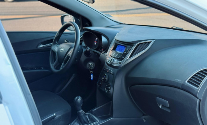 Hyundai HB20 C./C.Plus/C.Style 1.6 Flex 16V Mec. 2014 Flex-8