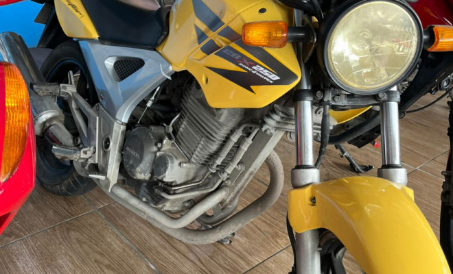 HONDA CBX 250 TWISTER 2004 Gasolina