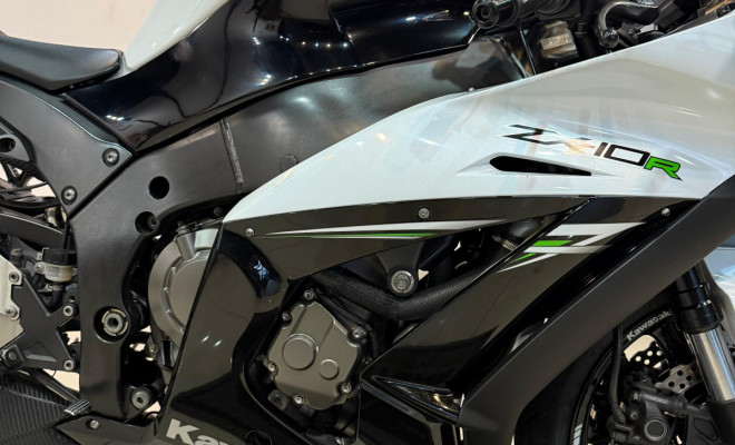 KAWASAKI NINJA ZX-10/ ZX-10R 1000cc/30TH Aniv. 2014 Gasolina-2